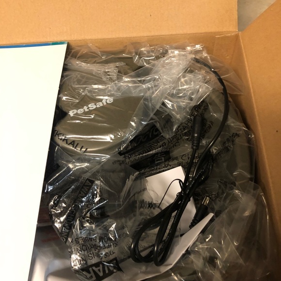 Pet safe Pet Fountain w/Filter- 569 $20 or $15 w/offer - Picture 5 of 5